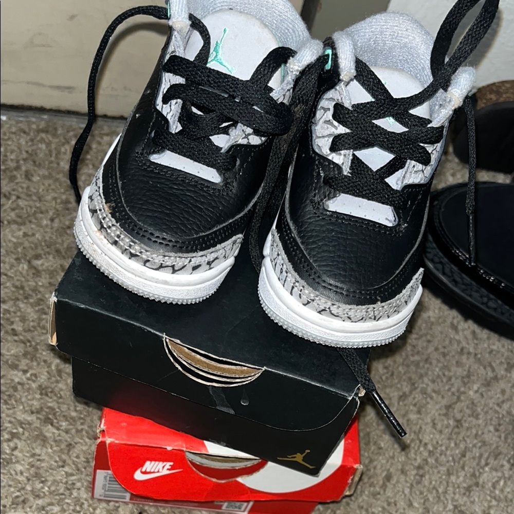 Nike Kids Black and White Sneakers
